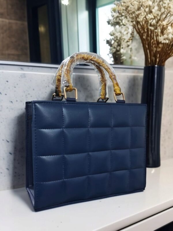 Elegant Women’s Handbag – Stylish Single Piece Shoulder Bag for Everyday Use (1 Pc)